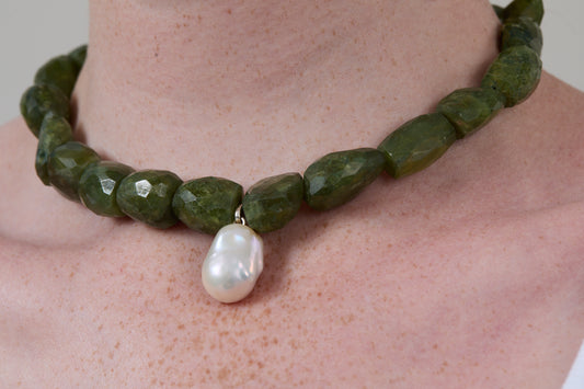 Vasonite & Pearl Necklace