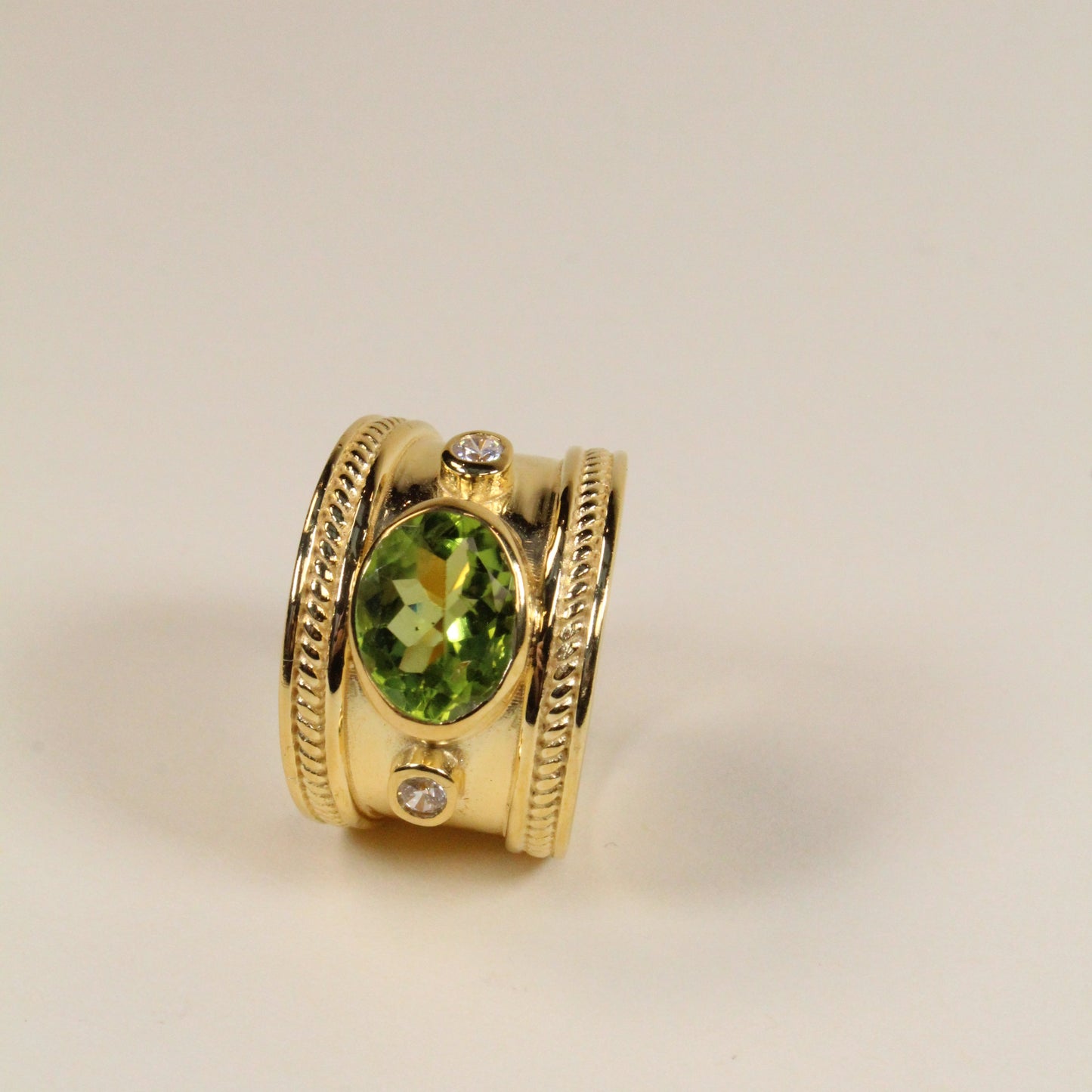 Green Peridot Solid Empress Ring